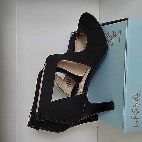 Women's LifeStride Giovanna 2.5" heels size 11M - Picture 4 of 10